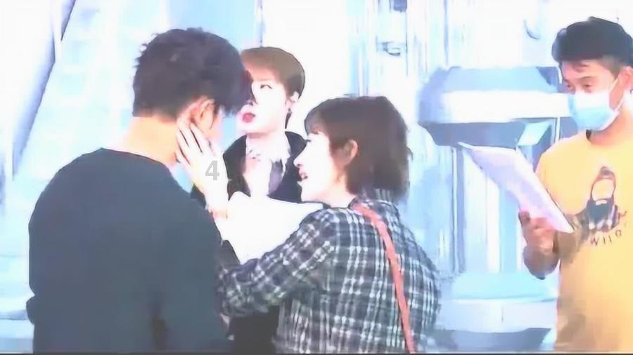 探索吉鹿力问答社区,解锁我的小红书为什么没有好友在线状态功能的秘密!